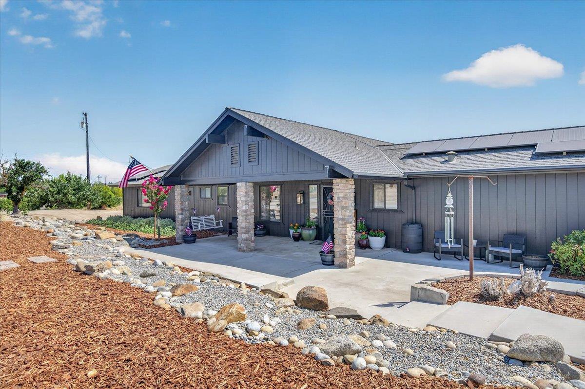 16935 Karen Rd, Madera, CA 93636