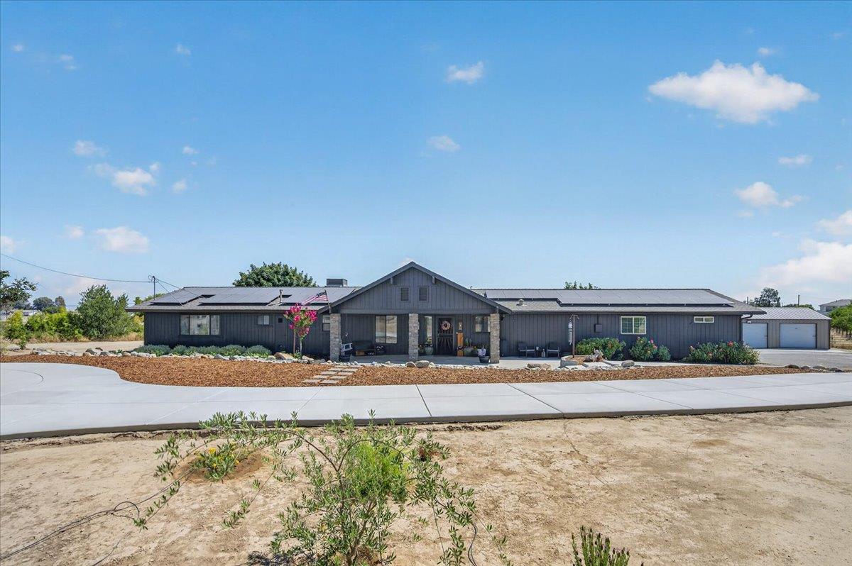 16935 Karen Rd, Madera, CA 93636