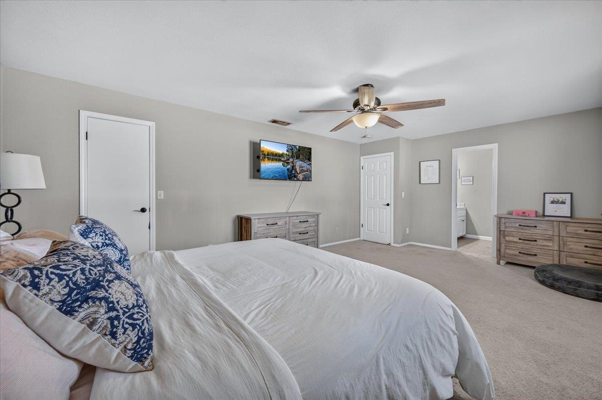 16935 Karen Rd, Madera, CA 93636