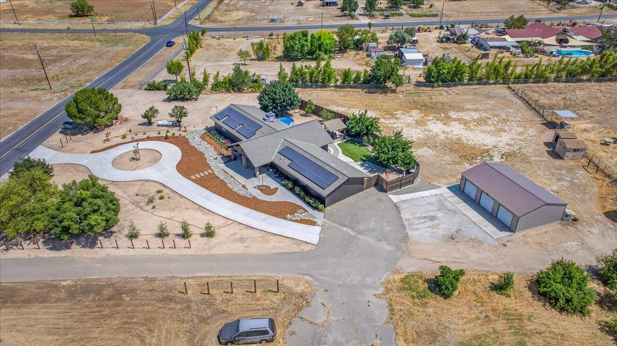 16935 Karen Rd, Madera, CA 93636