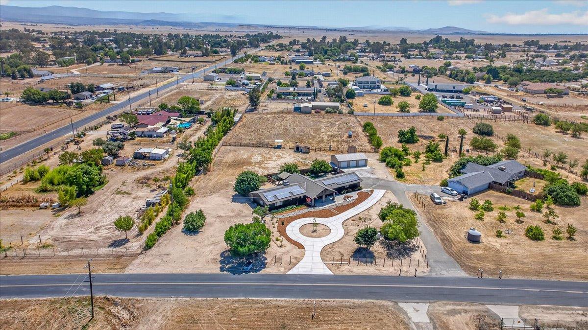 16935 Karen Rd, Madera, CA 93636