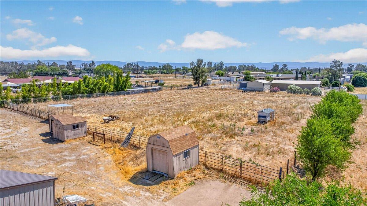 16935 Karen Rd, Madera, CA 93636