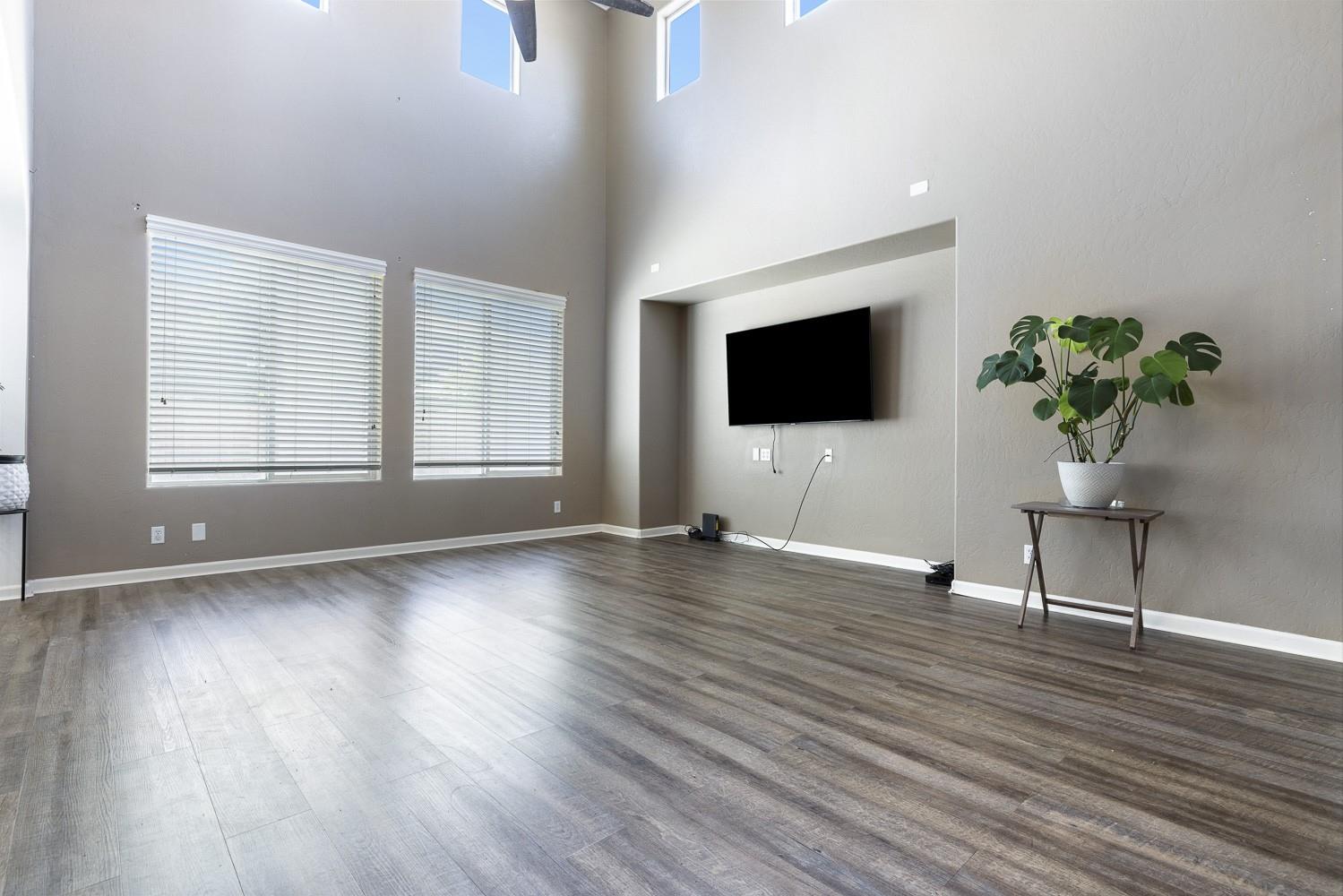 7223 E Dayton Avenue, Fresno, CA 93737