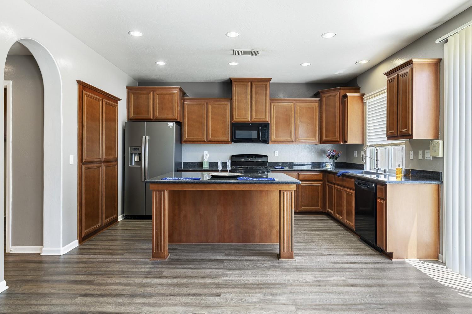7223 E Dayton Avenue, Fresno, CA 93737