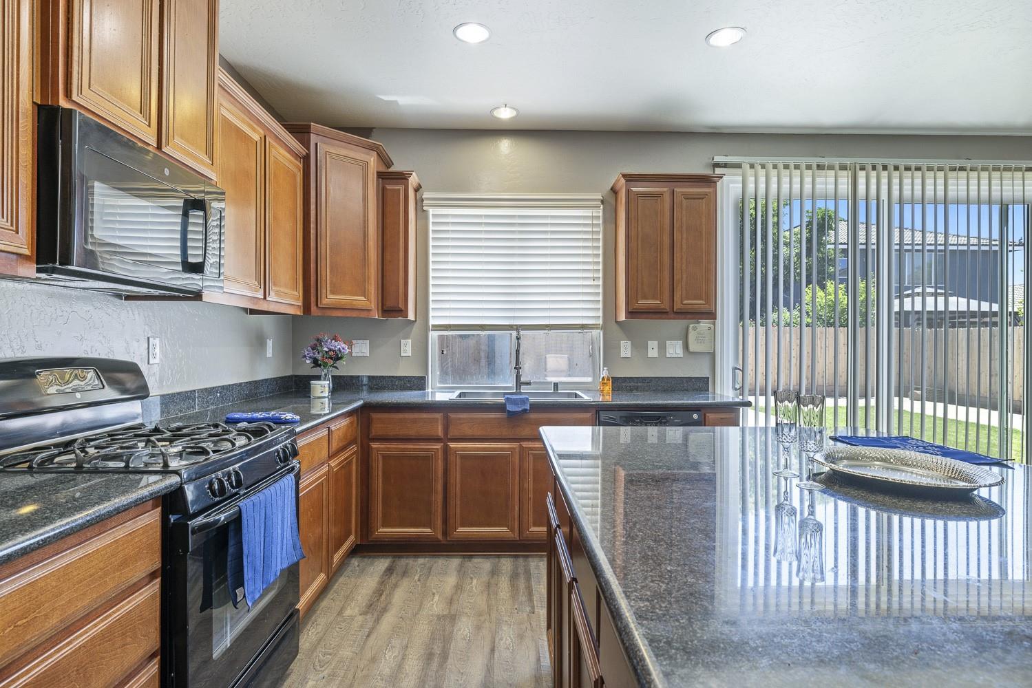 7223 E Dayton Avenue, Fresno, CA 93737