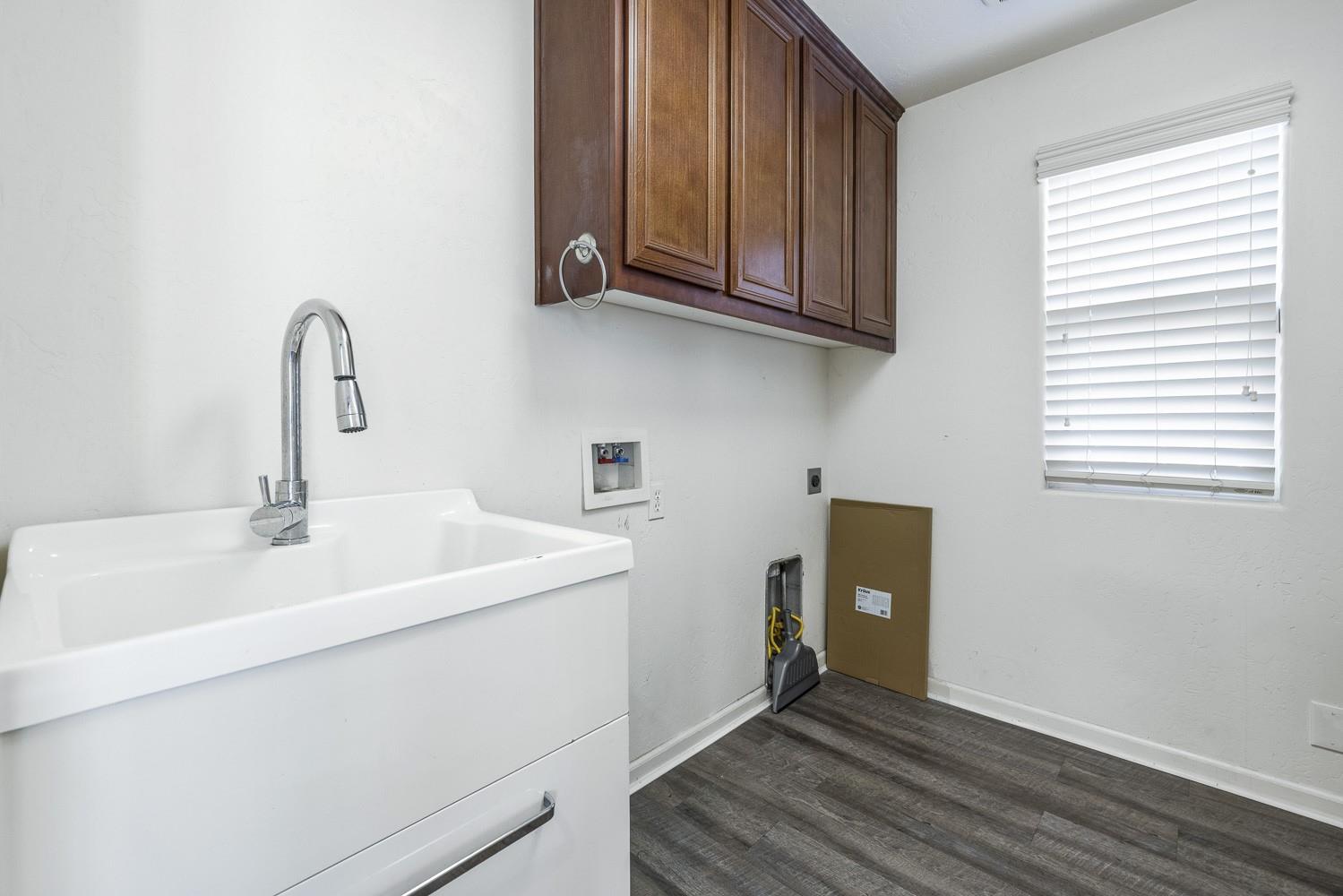 7223 E Dayton Avenue, Fresno, CA 93737