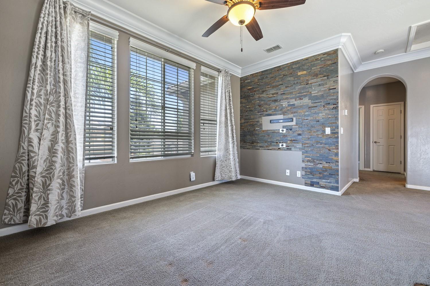 7223 E Dayton Avenue, Fresno, CA 93737