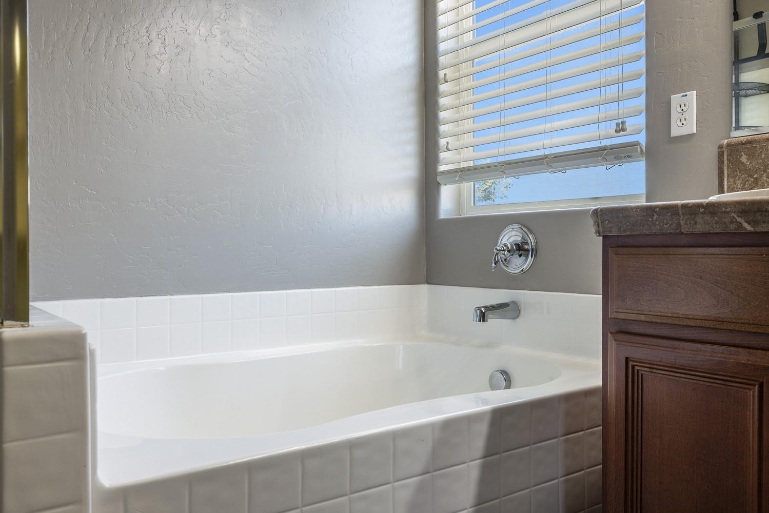 7223 E Dayton Avenue, Fresno, CA 93737