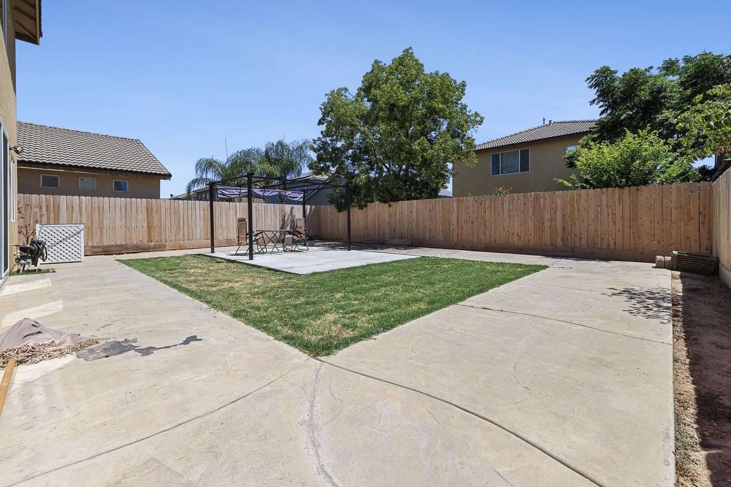7223 E Dayton Avenue, Fresno, CA 93737