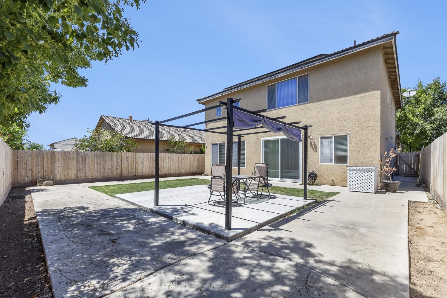 7223 E Dayton Avenue, Fresno, CA 93737