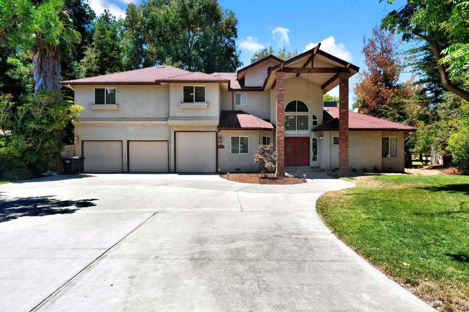 19408 Farallon Rd, Madera, CA 93638
