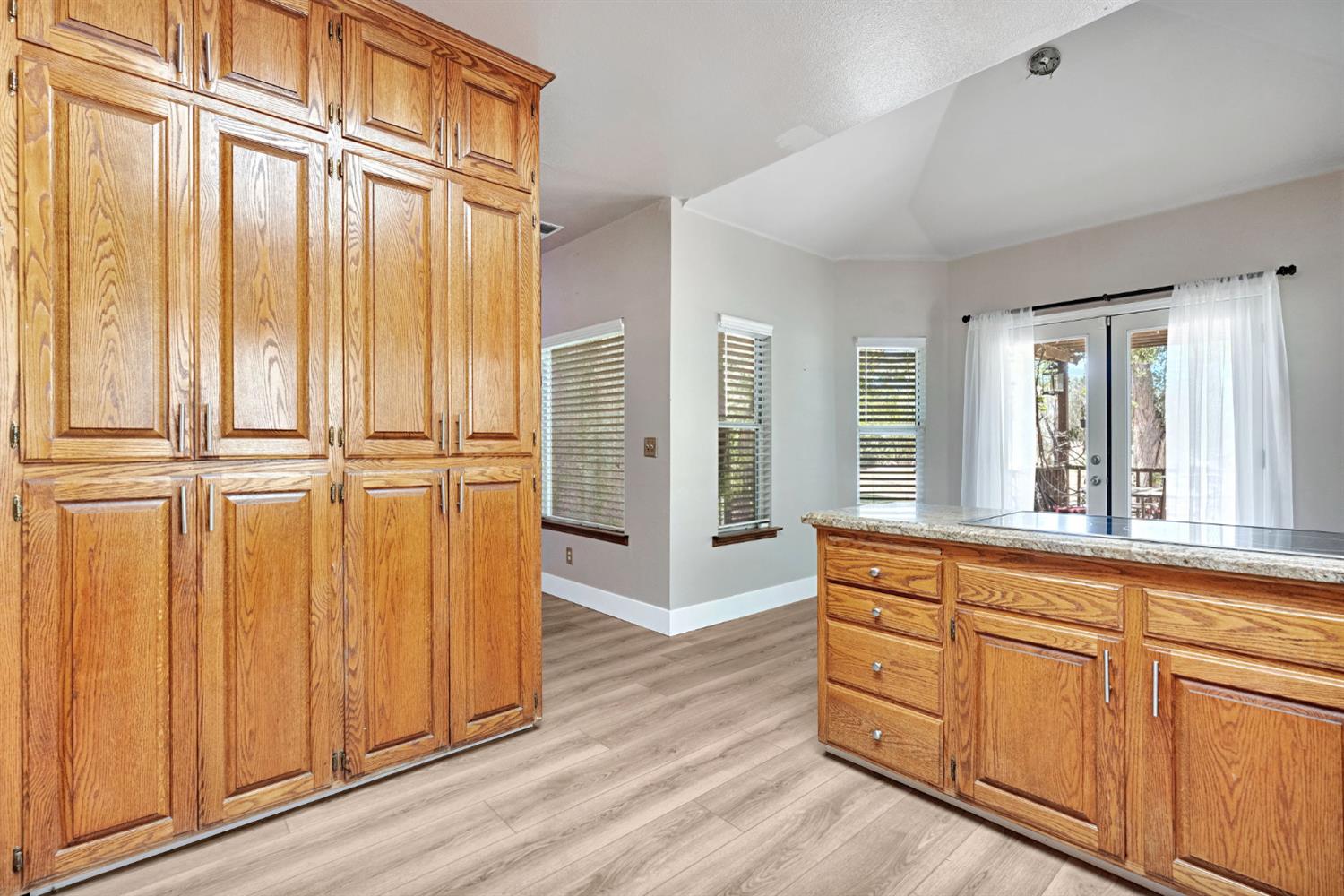 19408 Farallon Rd, Madera, CA 93638