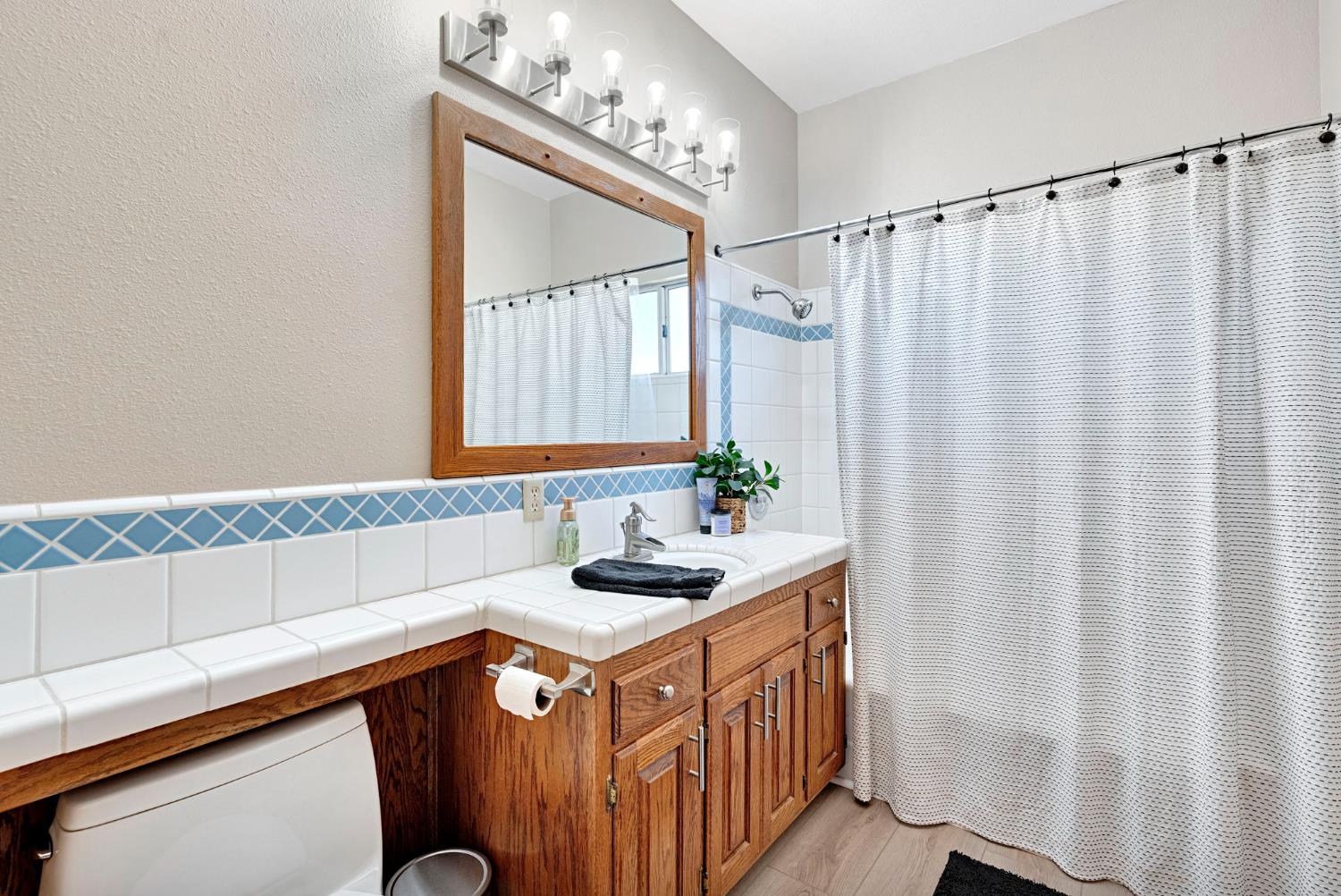 19408 Farallon Rd, Madera, CA 93638