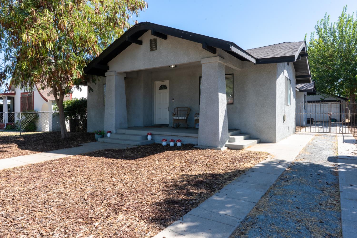 750 Collins Ave, Fresno, CA 93706