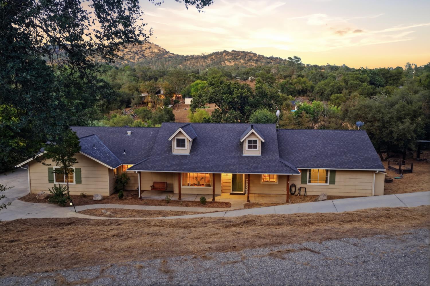 33515 River Knolls Ln, Coarsegold, CA 93614