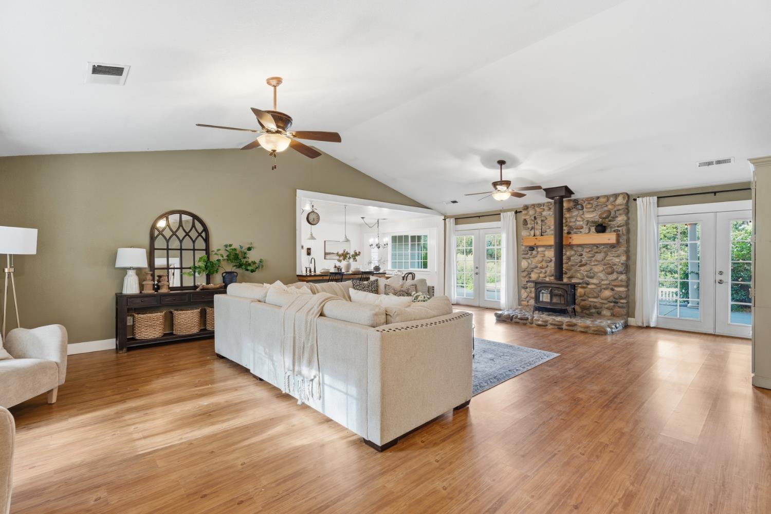 33515 River Knolls Ln, Coarsegold, CA 93614
