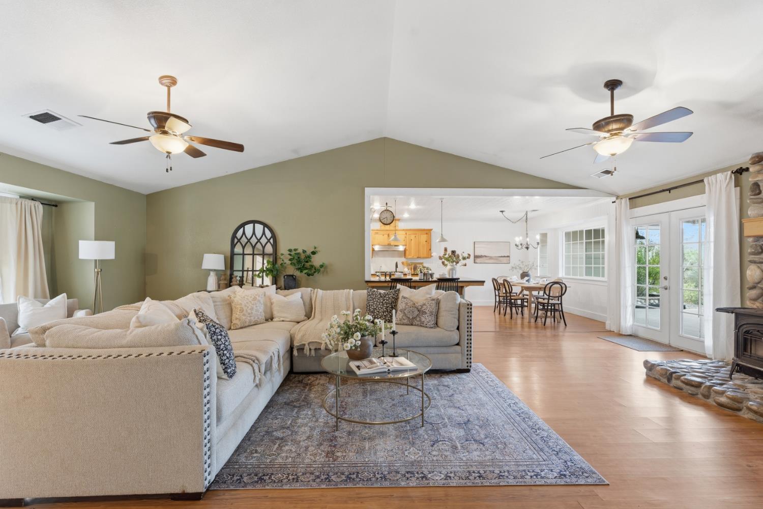33515 River Knolls Ln, Coarsegold, CA 93614