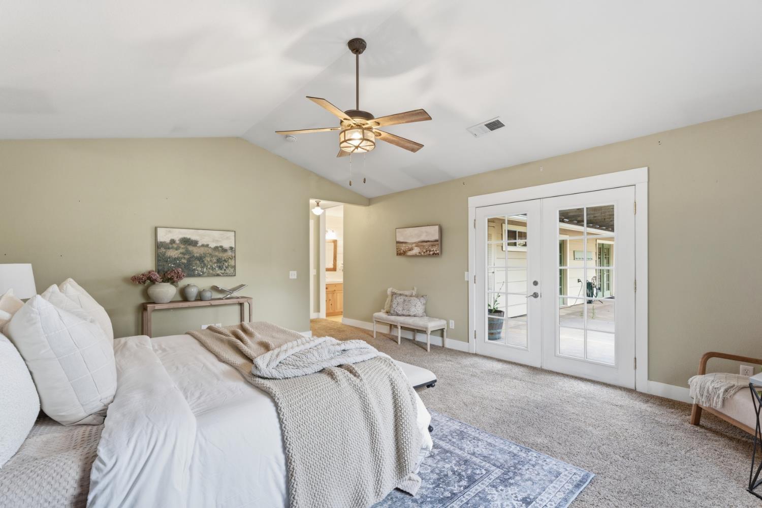33515 River Knolls Ln, Coarsegold, CA 93614