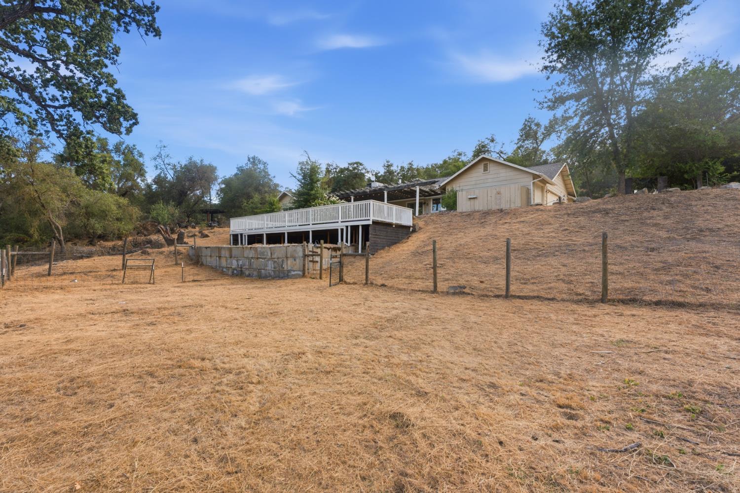 33515 River Knolls Ln, Coarsegold, CA 93614