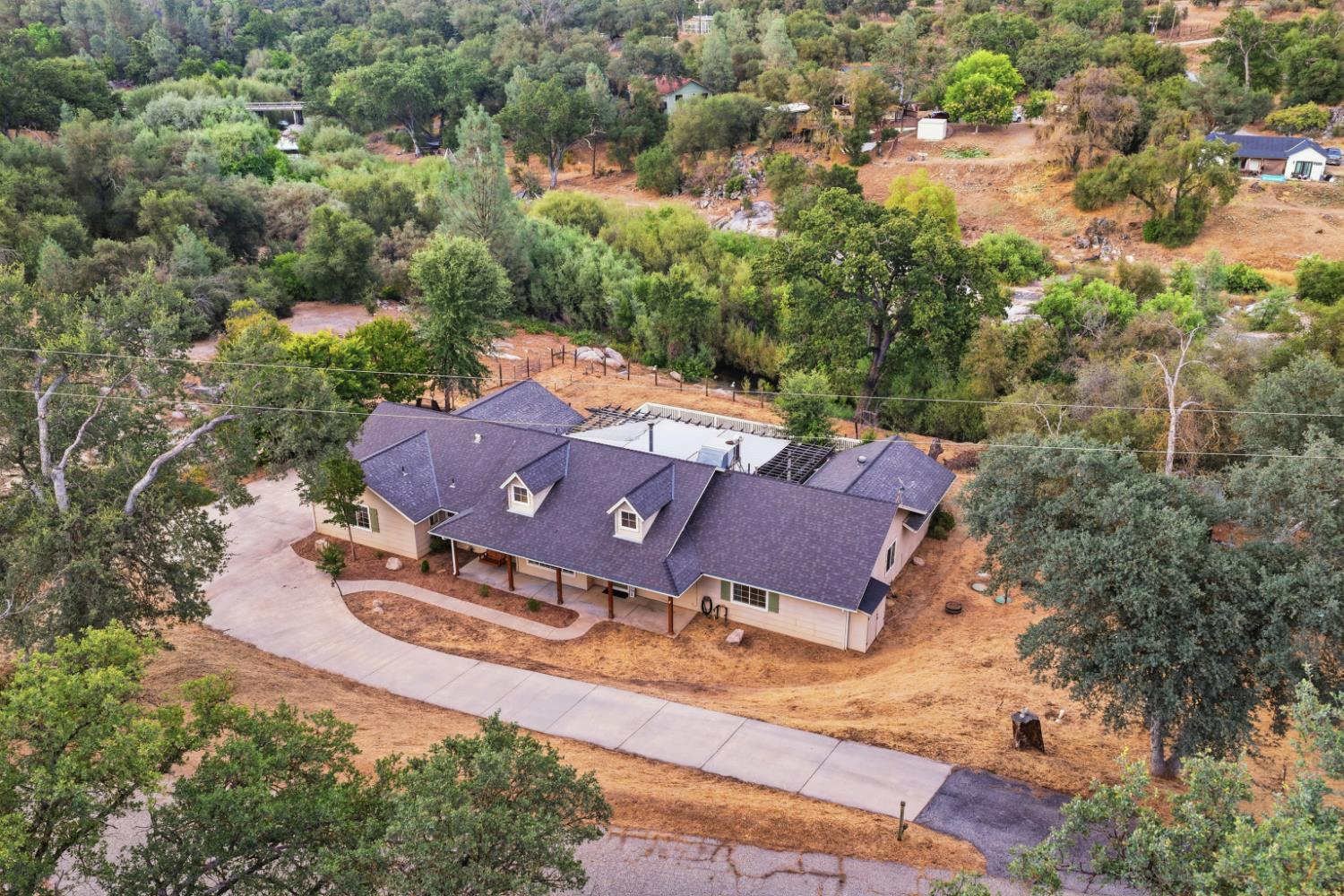 33515 River Knolls Ln, Coarsegold, CA 93614