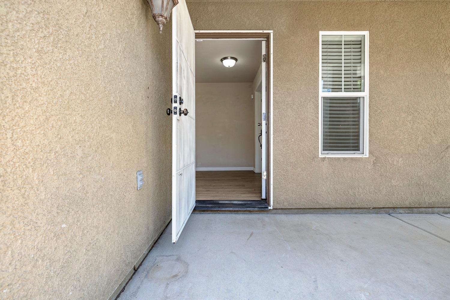648 11Th St, Sanger, CA 93657