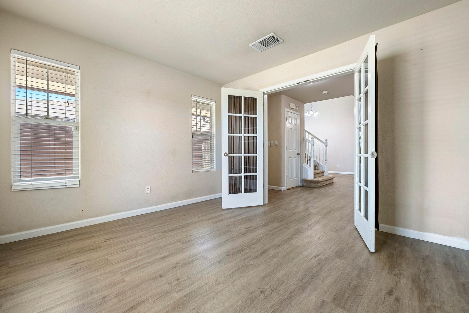 648 11Th St, Sanger, CA 93657