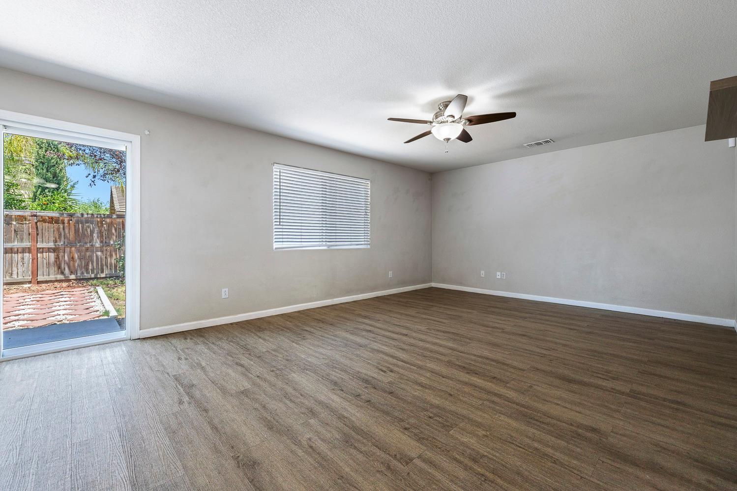 648 11Th St, Sanger, CA 93657