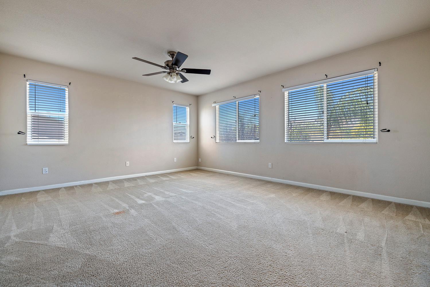648 11Th St, Sanger, CA 93657