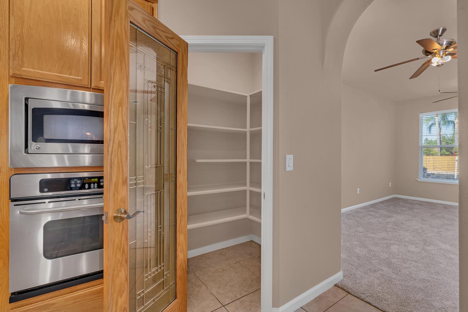 155 N Mckelvy, Clovis, CA 93611