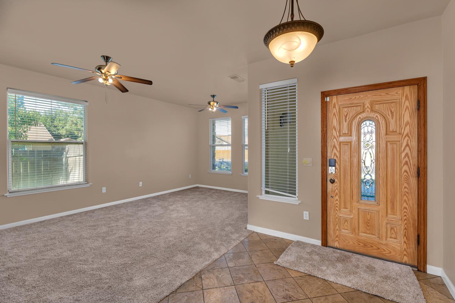 155 N Mckelvy, Clovis, CA 93611