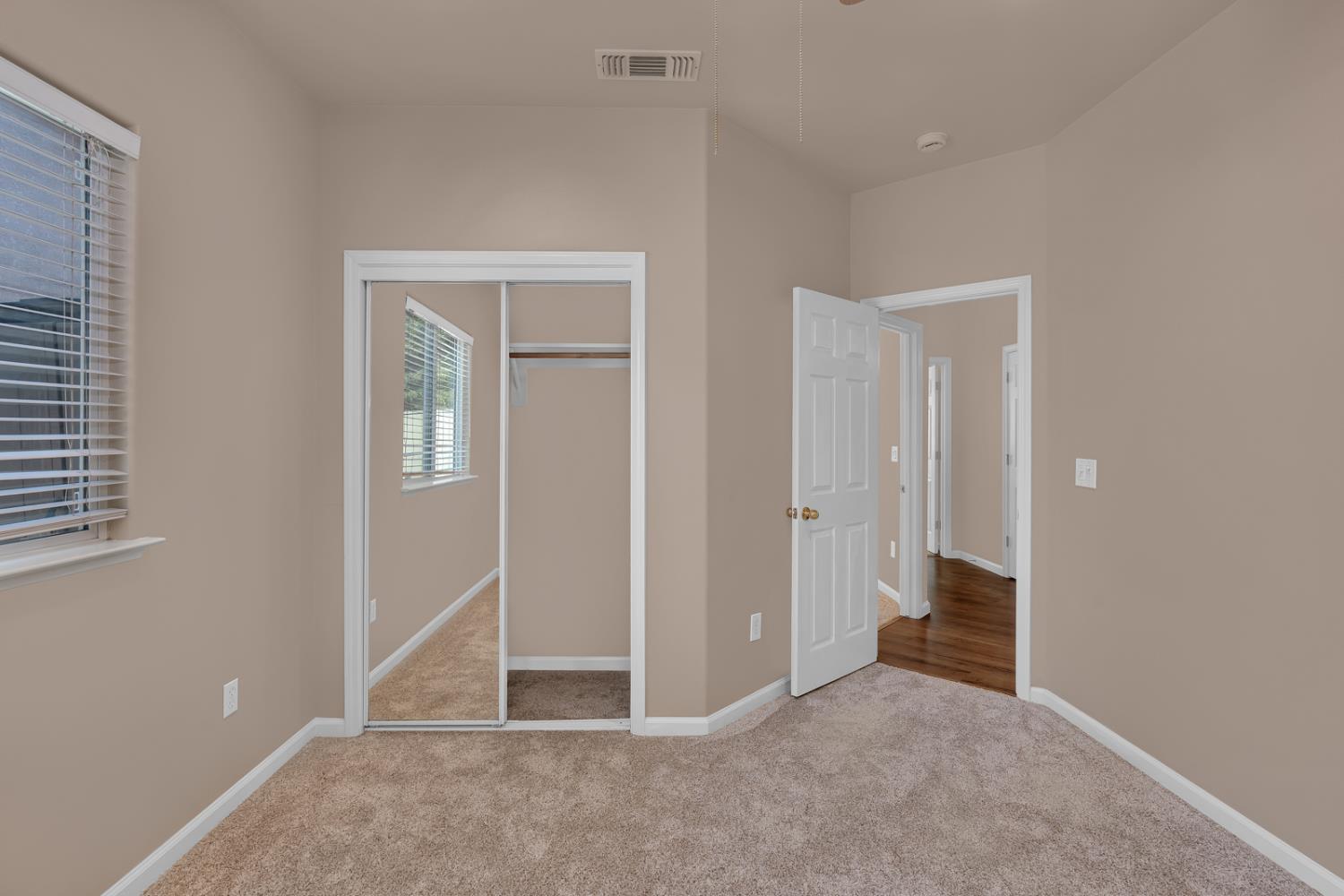 155 N Mckelvy, Clovis, CA 93611