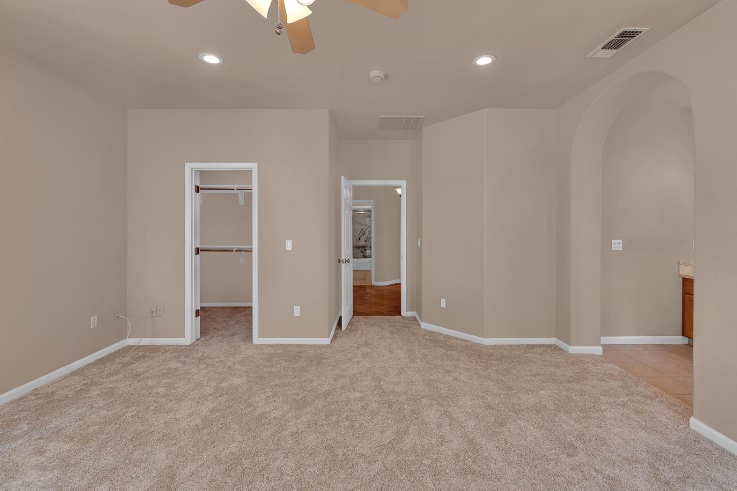 155 N Mckelvy, Clovis, CA 93611