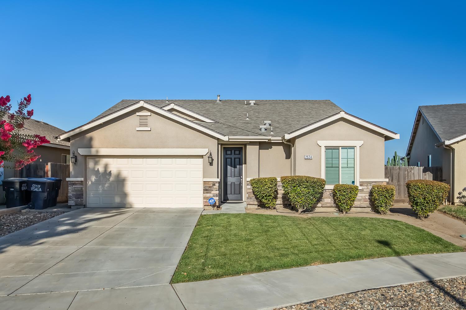 2524 S Grand St, Visalia, CA 93292