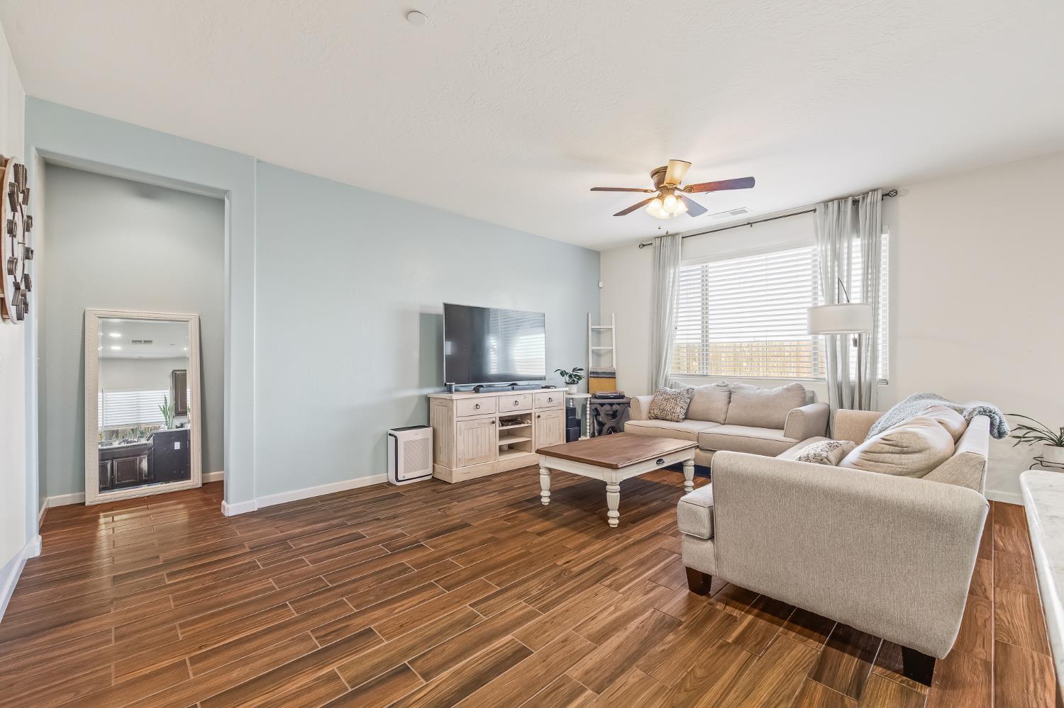 2524 S Grand St, Visalia, CA 93292