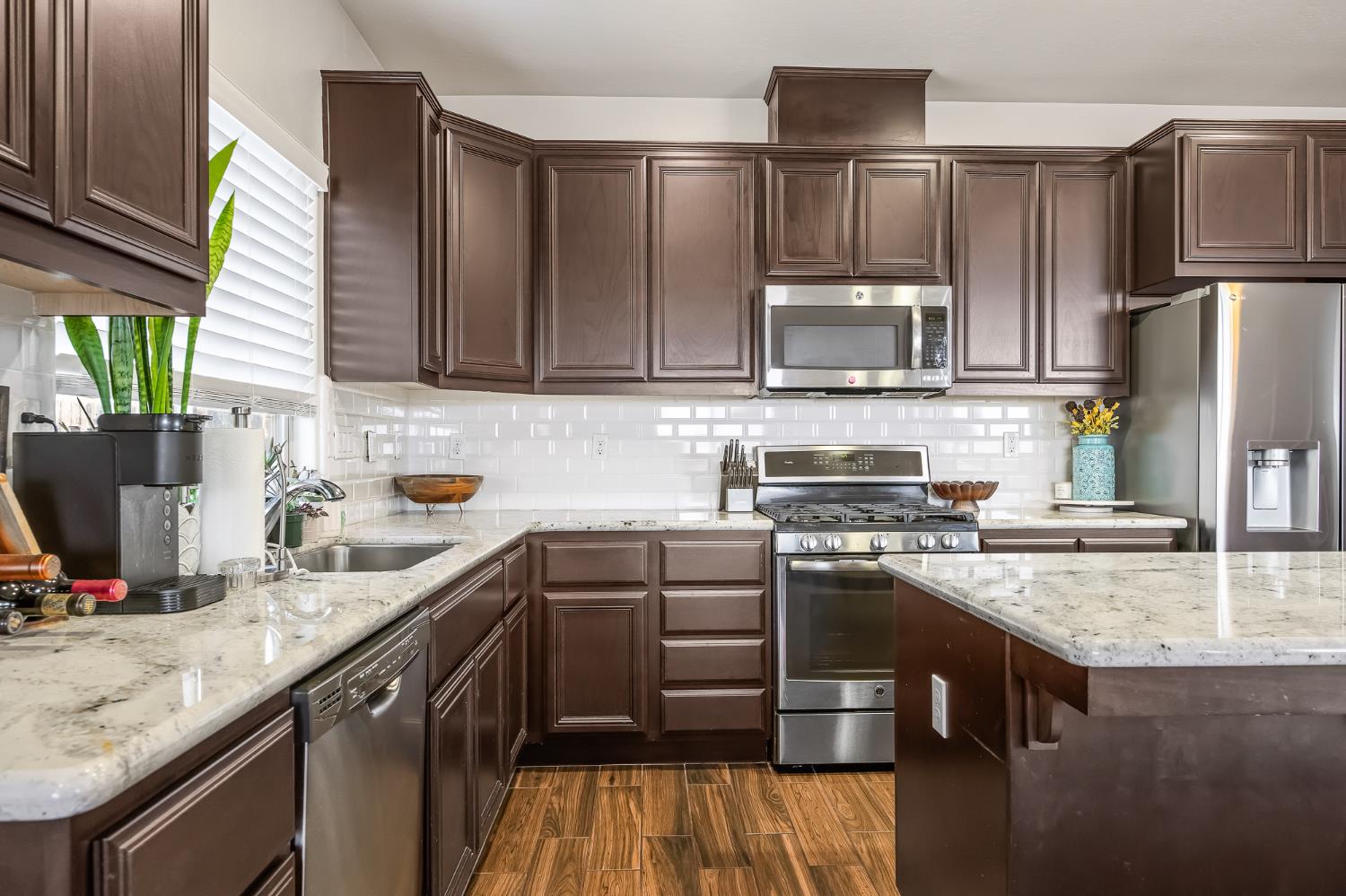 2524 S Grand St, Visalia, CA 93292