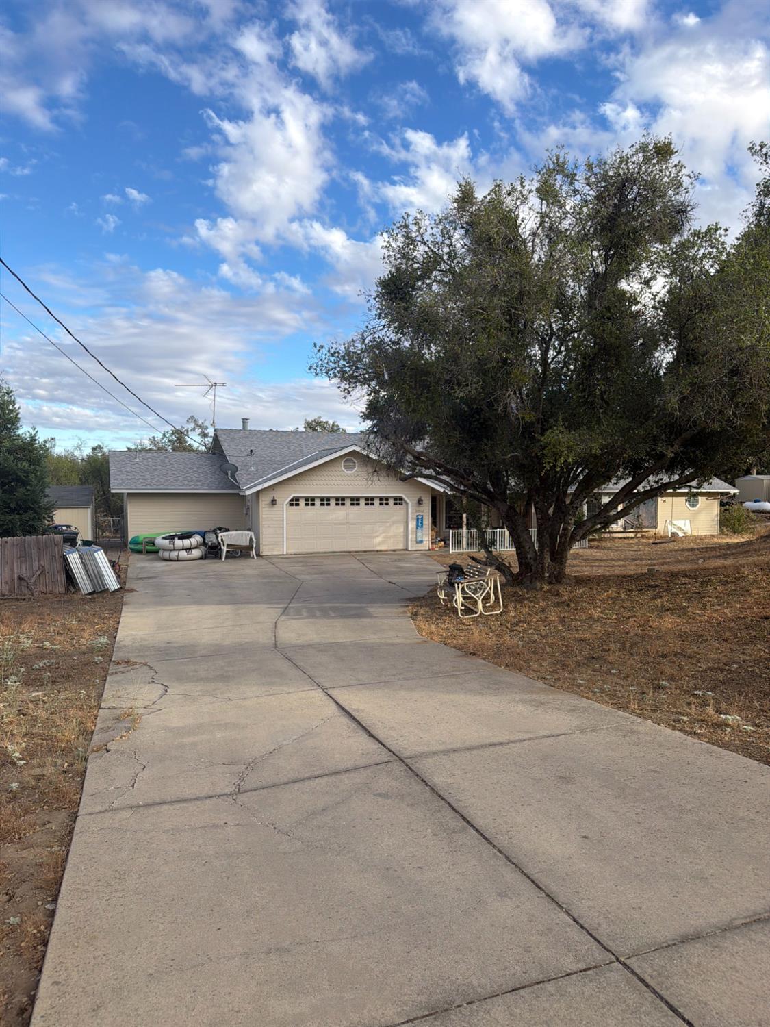 30065 Tioga Dr, Coarsegold, CA 93614