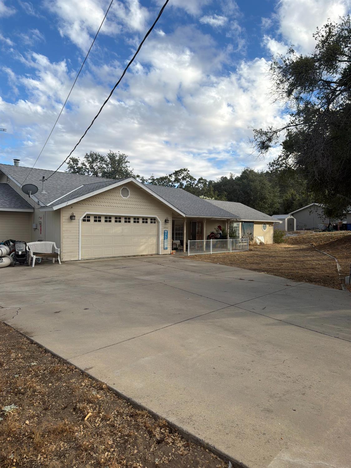 30065 Tioga Dr, Coarsegold, CA 93614
