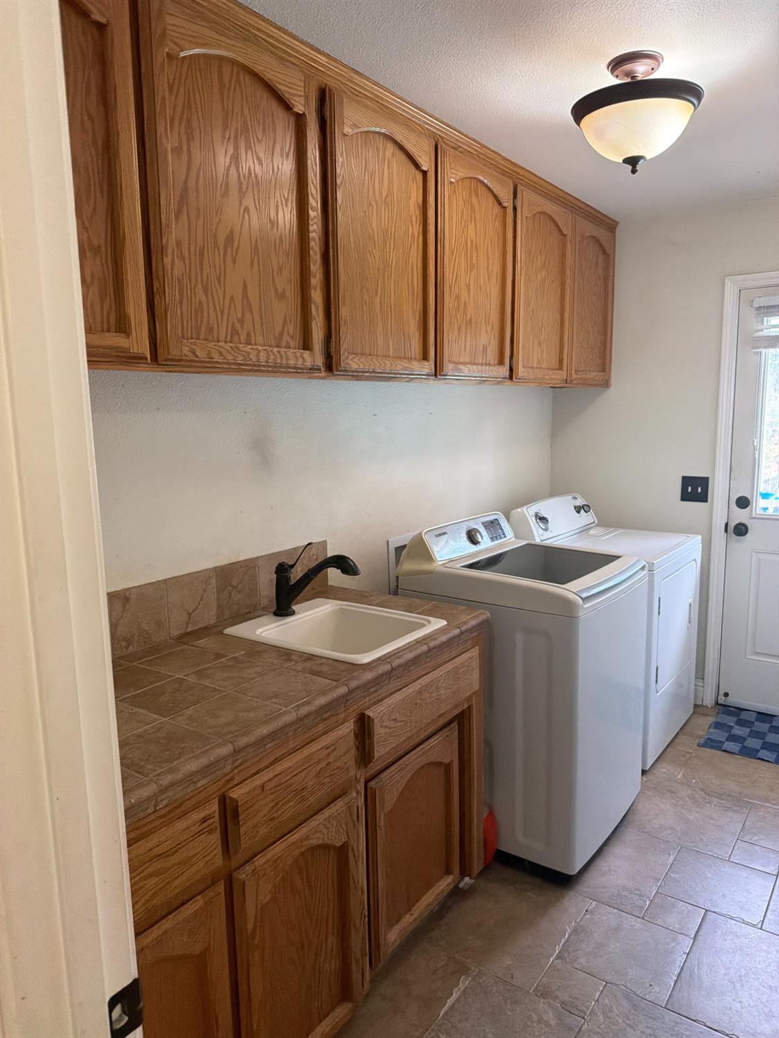 30065 Tioga Dr, Coarsegold, CA 93614