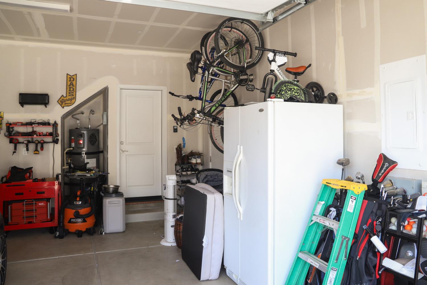 612 Josephine Ave, Madera, CA 93636
