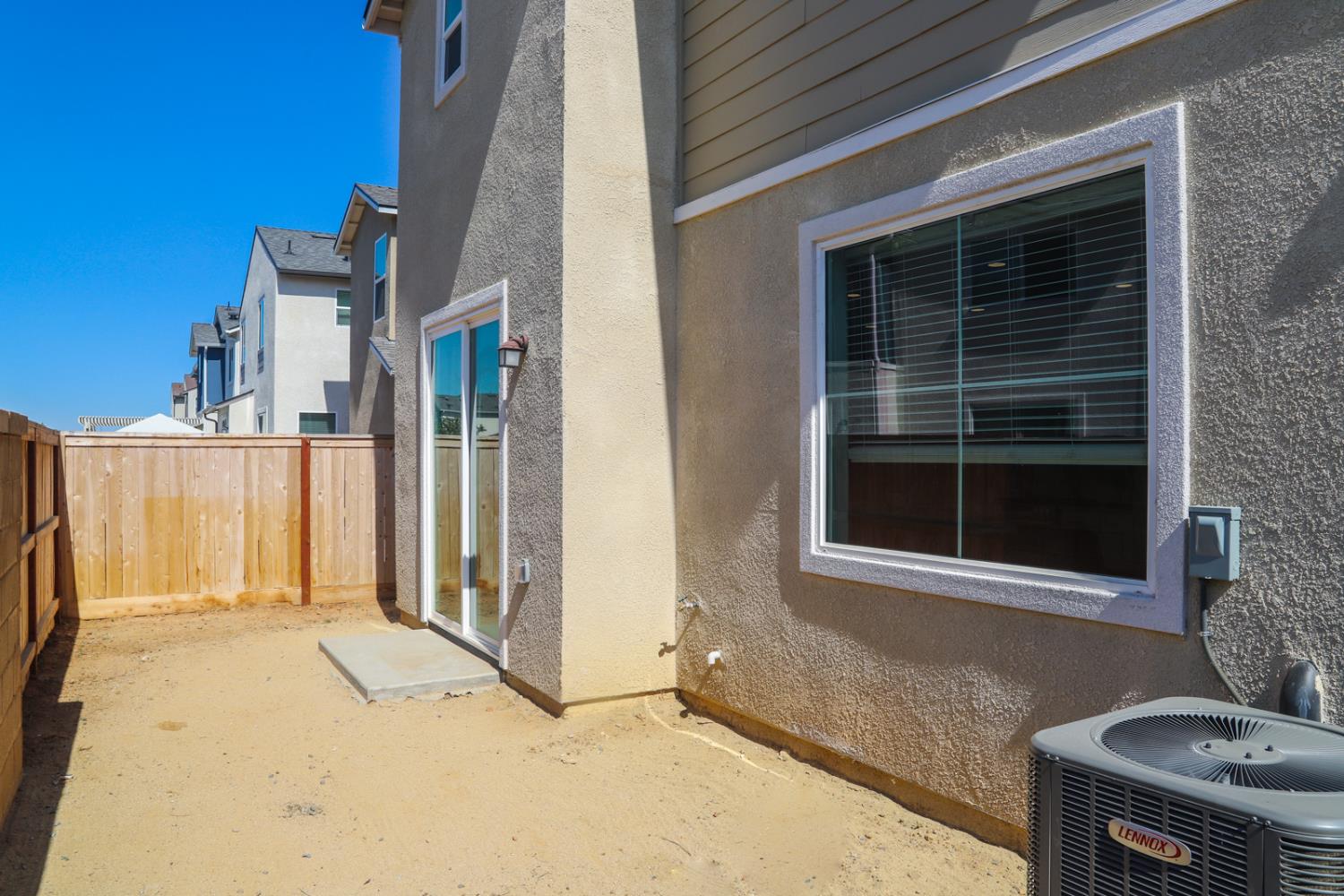 612 Josephine Ave, Madera, CA 93636