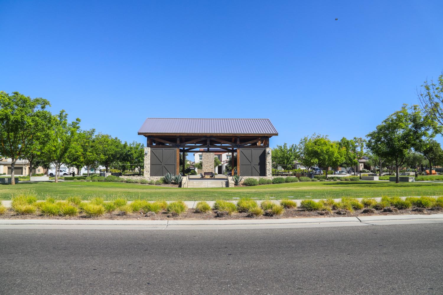612 Josephine Ave, Madera, CA 93636