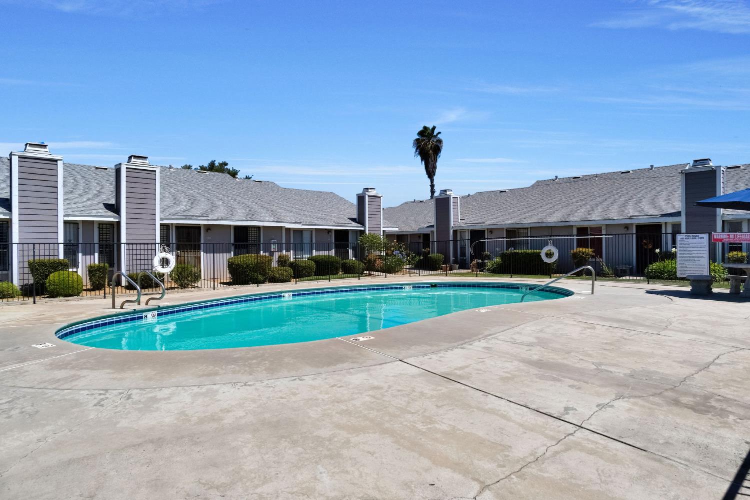 1027 W Dakota Ave #108, Fresno, CA 93705