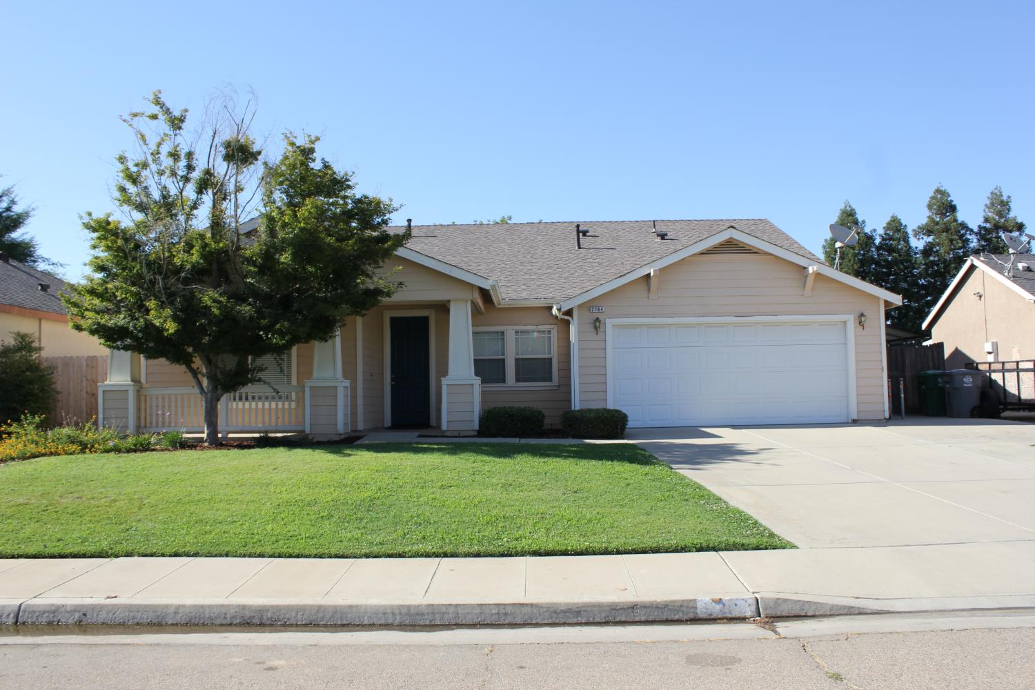 2764 Holt Ave, Sanger, CA 93657