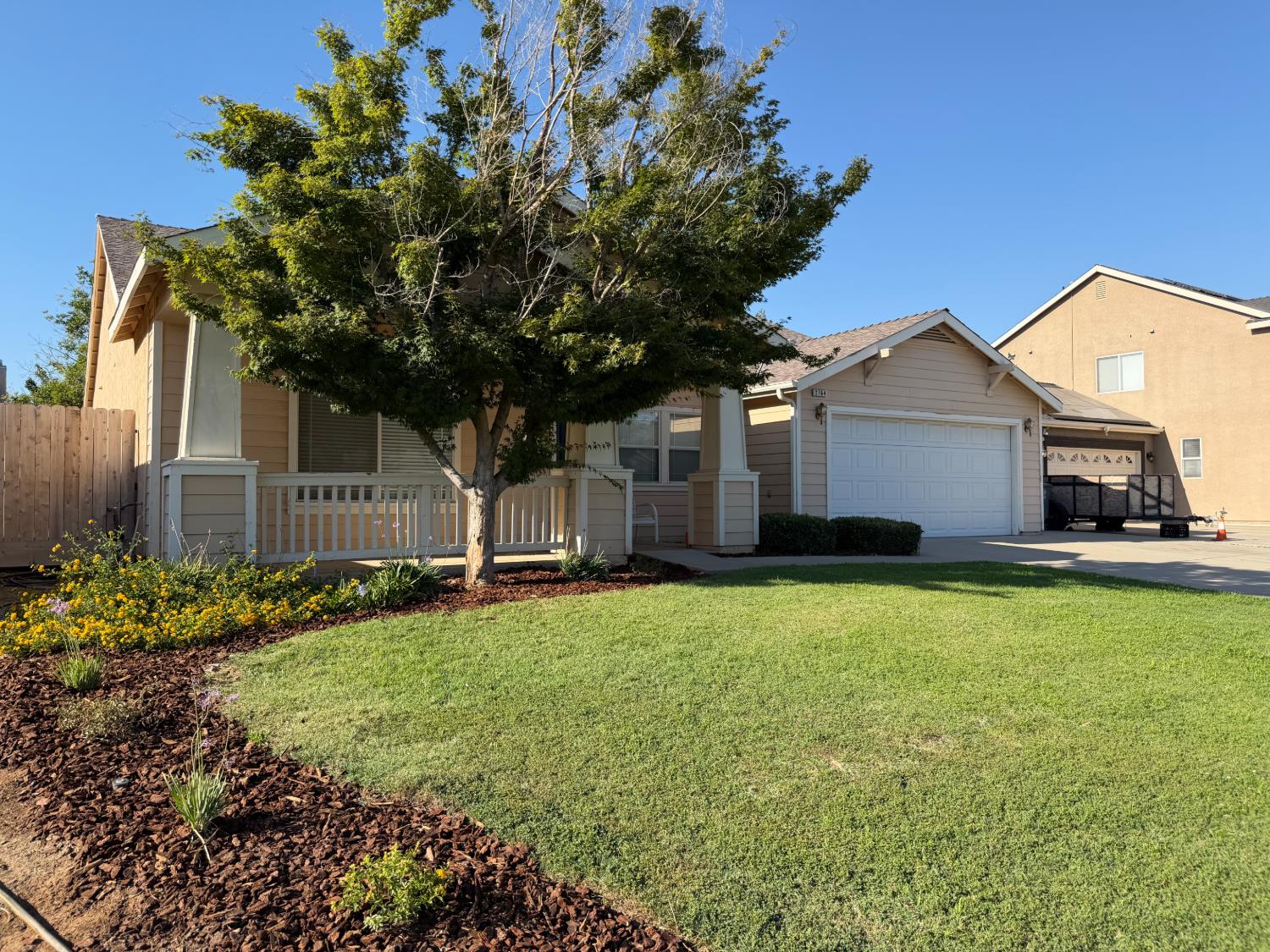 2764 Holt Ave, Sanger, CA 93657