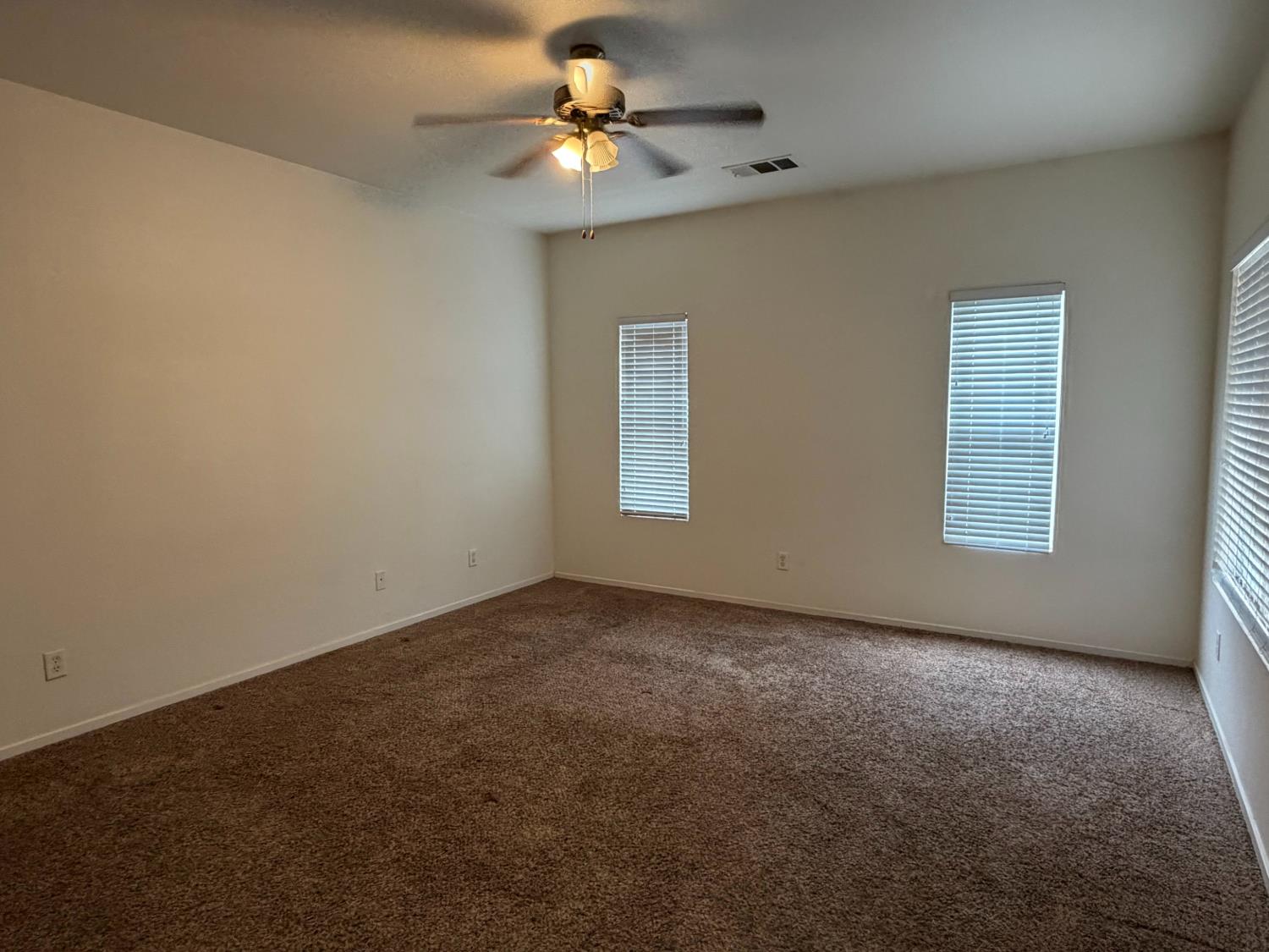 2764 Holt Ave, Sanger, CA 93657