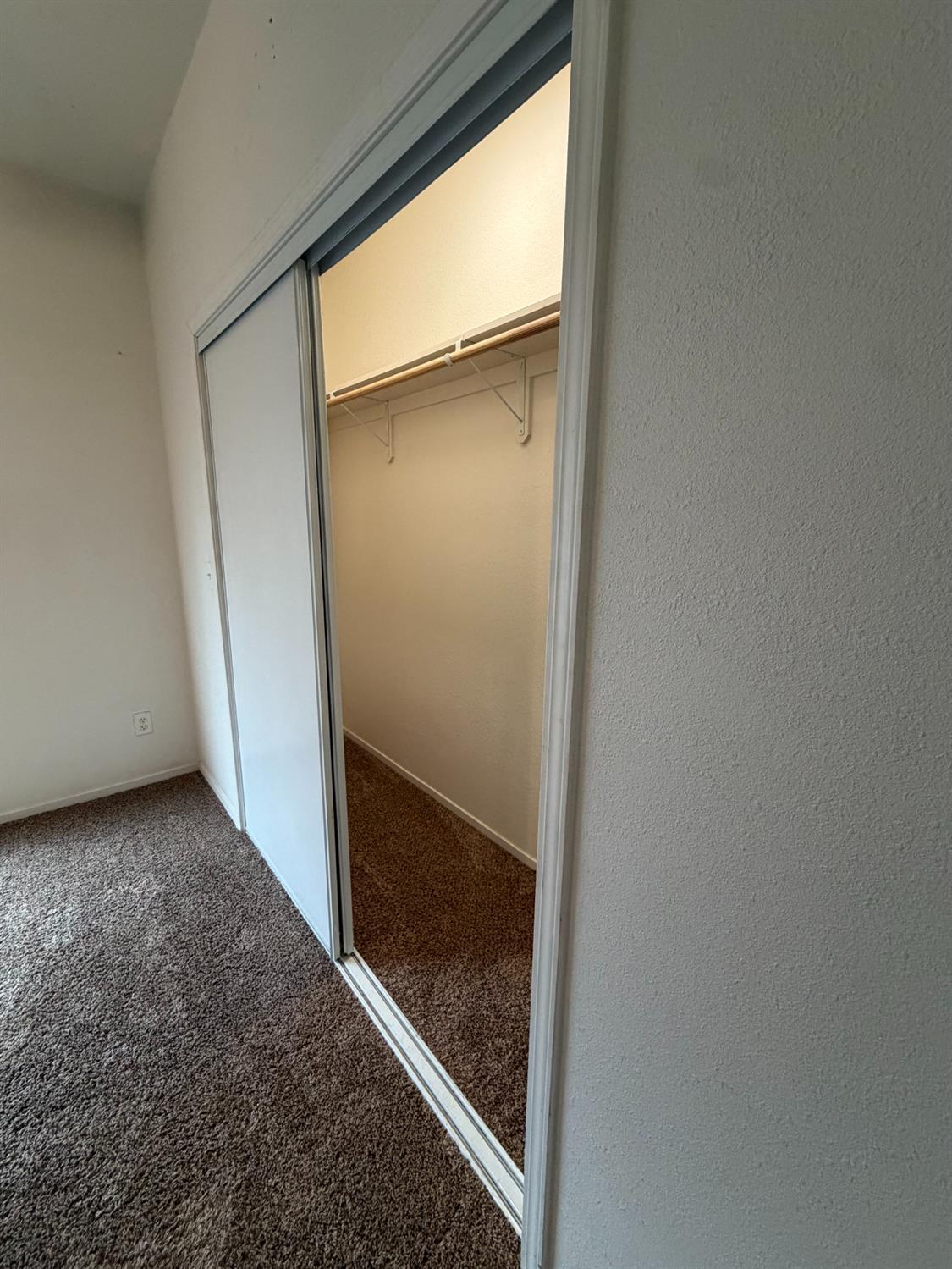 2764 Holt Ave, Sanger, CA 93657