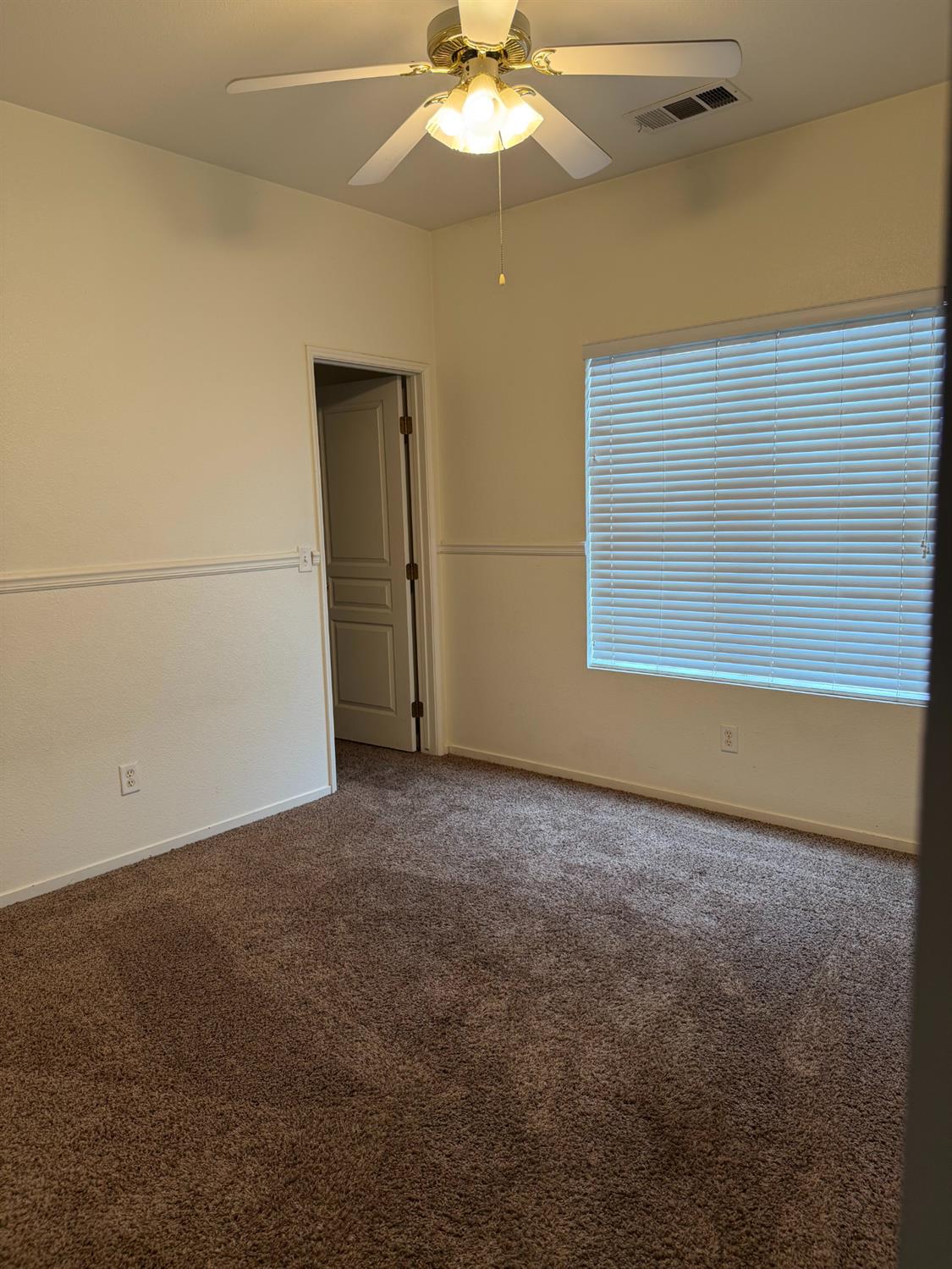 2764 Holt Ave, Sanger, CA 93657