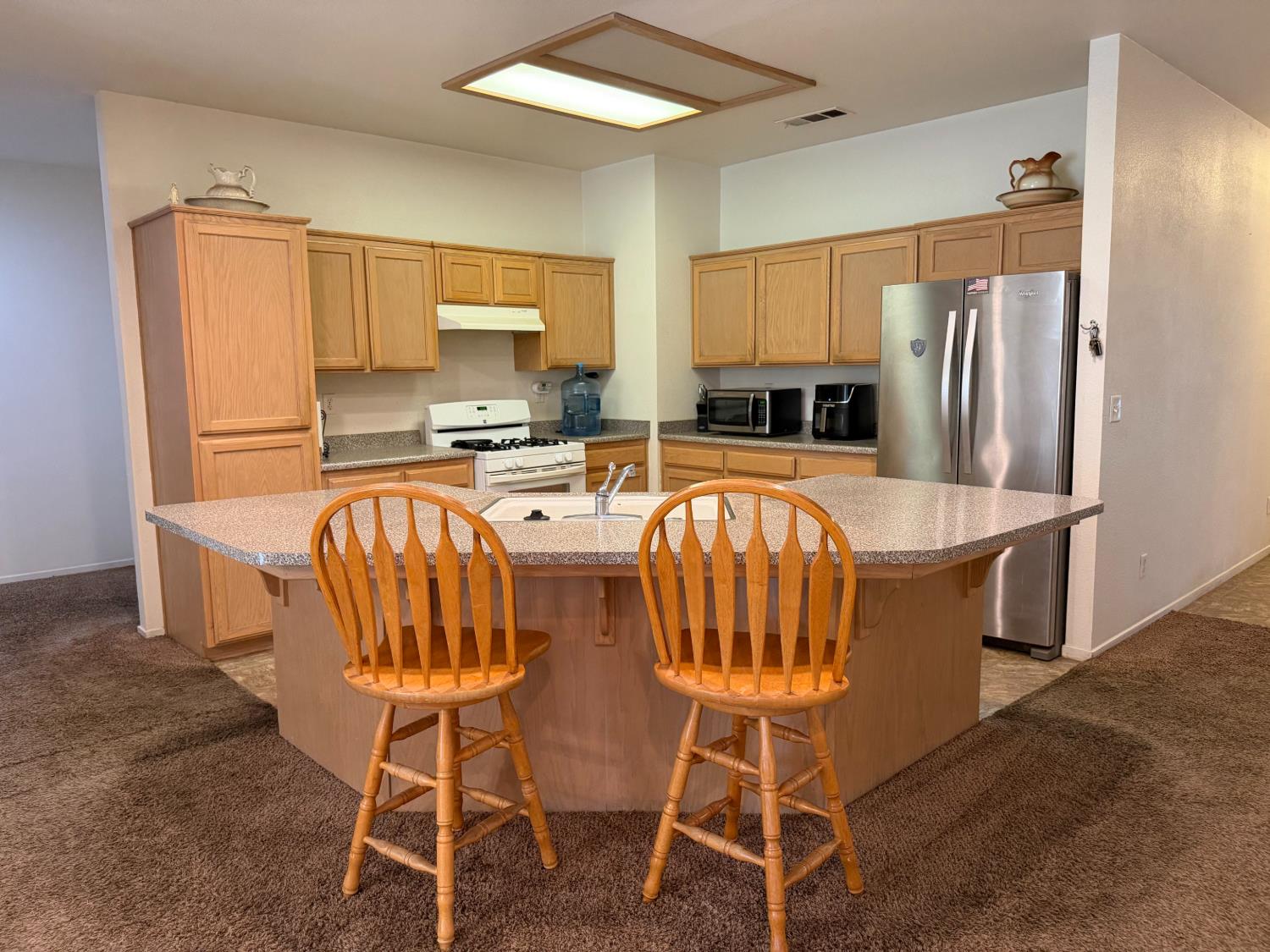 2764 Holt Ave, Sanger, CA 93657