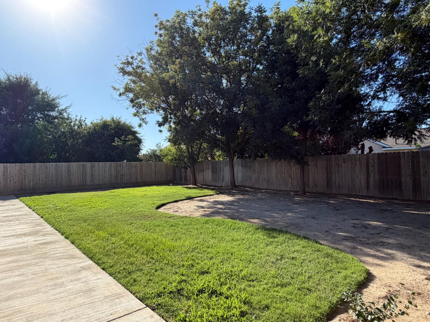 2764 Holt Ave, Sanger, CA 93657