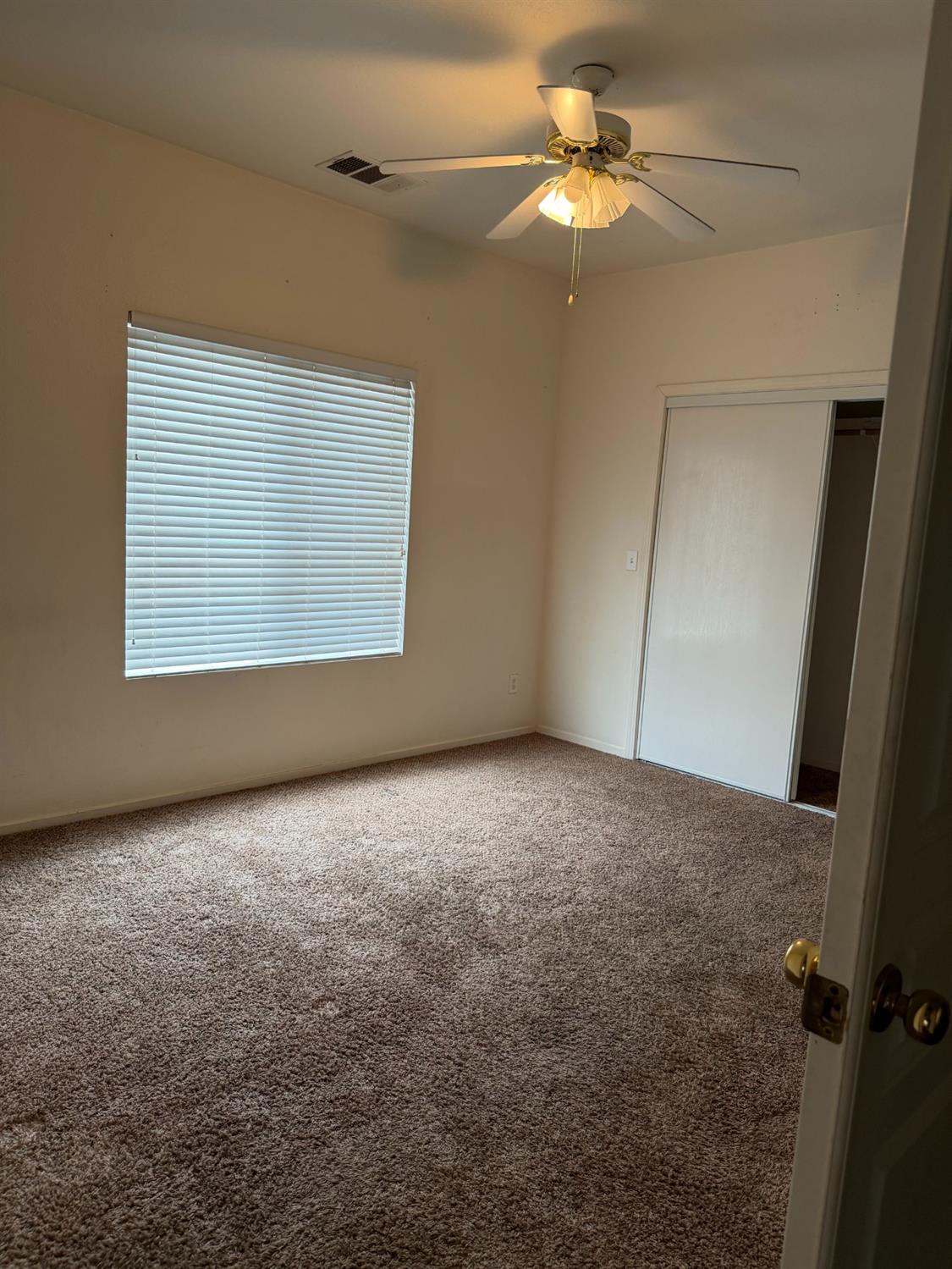 2764 Holt Ave, Sanger, CA 93657